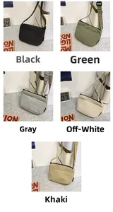 Vue détaillée des sacs à bandoulière en nylon disponibles en noir, vert, gris, crème et kaki