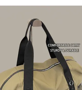 Detail der Reisetasche aus hochdichtem Nylon mit verstärktem Griff und Metallteilen
