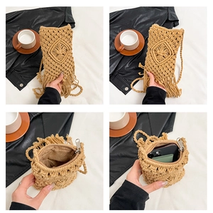 Détail du sac à téléphone tissé main montrant les franges, le zip et la texture en losange