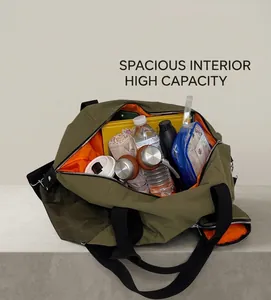 Grüne Reisetasche mit orangefarbenem Futter und großem Innenraum für Reiseutensilien