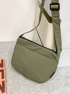 Sac Bandoulière Léger en Nylon pour Femme Décontracté Style Japonais Sangle Réglable Imperméable Couleur Unie Sacoche Minimaliste