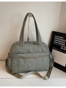 Women Large Capacity Canvas Travel Bag Quilted Duffel Gym Bag Fashion Weekend Shoulder Bag With Compartment Lightweight Tote