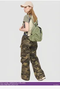 Mini sac à dos léger en nylon vert olive pour voyage montrant la vue de profil latéral