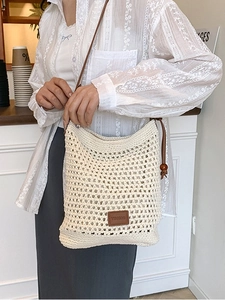 Grand Sac Fourre-tout Tissé à la Main pour Femmes Sac à Bandoulière Crochet Décontracté Avec Bandoulière en Cuir et Perles de Bois