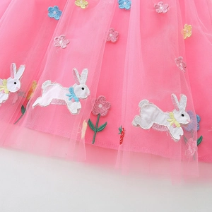 Rosa Tüllkleid für Mädchen mit Hasen- und Blumenstickerei für einen Prinzessinnen-Look