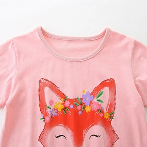 Pink cotton girls' t-shirt with cute fox and flower crown print, soft crew neck summer top
