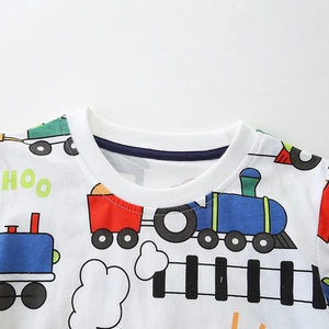Jungen Baumwoll-T-Shirt mit Comic-Zug-Print und langlebigem Rundhalsausschnitt