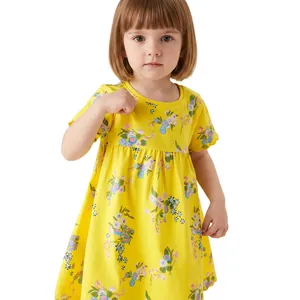 Robe d'été jaune à fleurs pour fille avec manches courtes et col rond de style classique