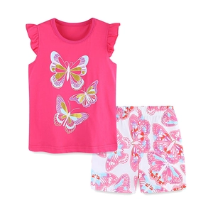 Completo estivo da bambina con t-shirt stampa farfalla e pantaloncini a fiori