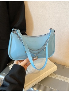 Women's Glossy Patent Leather Underarm Bag Silver Double Chain Heart Pendant Y2K Fashion Small Shoulder Bag Trendy Handbag
