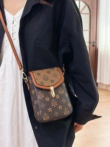 Retro PU Leather Crossbody Bag For Women Monogram Print Small Shoulder Phone Bag With Metal Lock High End Fashion Handbag