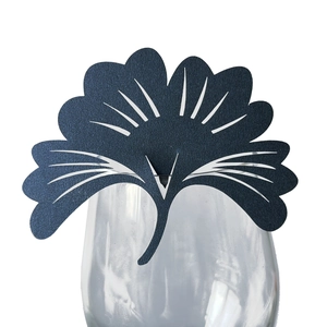 Elegant Ginkgo Leaf Wine Glass Place Cards Laser Cut Pearlescent Paper Hollow Name Seat Cards For Wedding Banquet Party Decoration