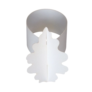 Vue détaillée d'un rond de serviette en papier blanc avec feuille 3D pour mariage chic