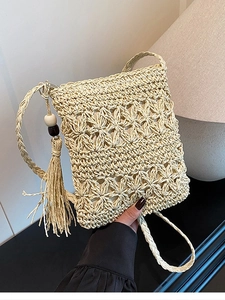 Handmade Woven Straw Crossbody Bag For Women Bohemian Tassel Floral Pattern Summer Beach Shoulder Bag Versatile Small Square Bag