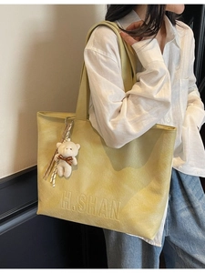 Niche Large Capacity Tote Bag for Women PU Leather Minimalism Embossed Letters Shoulder Handbag with Plush Bear Pendant