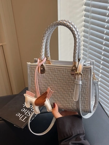 Sac cabas tressé argenté avec bandoulière réglable et breloque pégase de mode