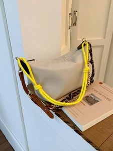 Women Nylon Dumpling Shoulder Bag Lightweight Minimalist Fashion Crossbody Bag With Contrast Straps And Chain Decoration