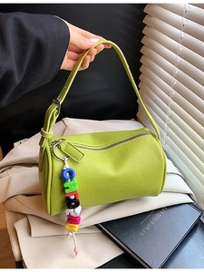Women Lychee Pattern PU Leather Cylindrical Shoulder Bag With Colored Letter Charm Minimalist Fashion Crossbody Barrel Bag