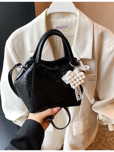 Borsa a Secchiello da Donna in Pelle PU Plissettata Alla Moda Con Ciondolo a Cuore di Künstliche Perle Fiocco in Pizzo Per Appuntamenti