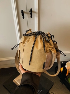 Women Fashion Pleated Drawstring Bucket Bag Lightweight PU Leather Crossbody Shoulder Bag For Casual Daily Commute Travel