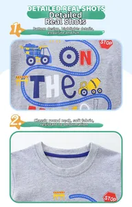 Détails du col rond doux et des imprimés de camions de chantier sur le T-shirt gris garçon