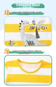 Détail de la broderie dinosaure gris sur un t-shirt en coton à rayures jaunes