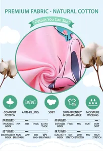 Vue détaillée du t-shirt rose en coton pour fille montrant la texture douce du tissu
