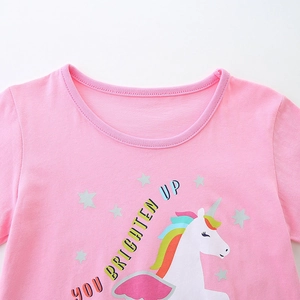 T-shirt rosa in cotone per bambina con stampa unicorno e testo "YOU BRIGHTEN UP"