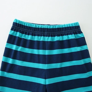 Sommer-Baumwollshorts für Jungen mit elastischem Bund und blauen Querstreifen-Mustern