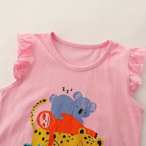 Top senza maniche in cotone rosa per bambine con simpatica stampa di animali e volant laterali