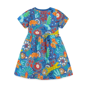 Abito estivo blu a maniche corte per bambine con stampe colorate di animali e fiori
