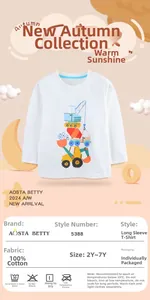 Détail du t-shirt blanc en coton à manches longues avec imprimé pelleteuse coloré