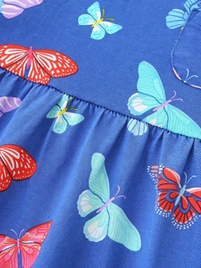 Robe princesse à manches longues pour filles avec papillons colorés et détails plissés