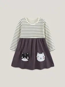 Robe à Manches Longues à Rayures pour Filles en Coton Avec Broderie Chat Patch Style Décontracté Robe de Princesse Automne