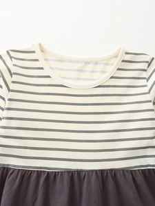 Robe d'automne à manches longues pour filles avec rayures et jupe plissée marron foncé