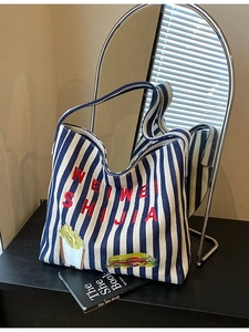 Sac Cabas en Toile Rayée de Grande Capacité pour Femmes Sac à Épaule Décontracté Broderie de Lettres Motif Nourriture de Dessin Animé