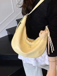 Light yellow large capacity crocodile pattern hobo shoulder bag with plush bear charm