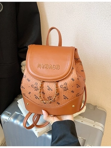 Niche Design PU Leather Mini Backpack With Cartoon Bear Print Metal Chain Decor Trendy Casual Travel Rucksack For Women