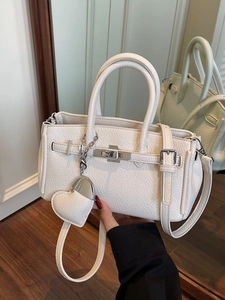 Elegante Borsa a Mano da Donna in Pelle PU Martellata Stile Birkin Borsa a Tracolla Con Hardware Argento Ciondolo a Cuore