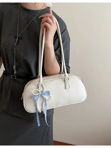 Borsa a Spalla da Donna alla Moda in Pelle PU a Forma di Cuscino Boston Con Ciondolo a Fiocco con Farfalla e Künstliche Perle Tinta Unita Design di Nicchia Grande Capacità
