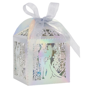 Scatola per bomboniere tagliata al laser, effetto iridescente, cuore Mr & Mrs e nastro bianco