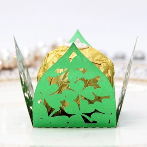 Hollow out green clover candy box for party favors with mirror finish paper