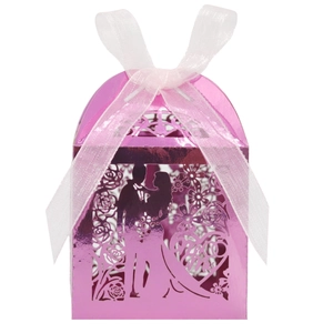 Scatola bomboniera matrimonio laser fucsia metallizzato con sposi e scritta Mr & Mrs