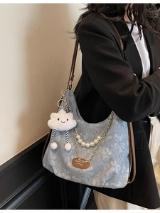 Sac Fourre-Tout Floral Femmes Grande Capacité Vintage PU Cuir Sac à Épaule Ornement de Chaîne de Künstliche Perles Pendentif Nuage Sac à Main