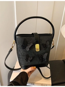 Sac Seau Femme en Cuir PU Avec Broderie Papillon et Dentelle Élégant Petit Sac à Main Avec Serrure Métallique Sac Bandoulière