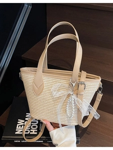 Sac Cabas en Paille Tissé pour Femmes Grande Capacité Sac Seau avec Décoration Nœud en Dentelle Künstliche Perle Sac à Bandoulière Été Plage Vacances