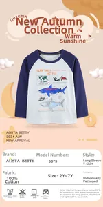 Detail des Hai-Grafikdrucks auf langärmeligem Baumwoll-Raglan-T-Shirt für Jungen