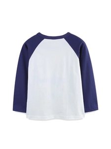 Langärmliges Jungen T-Shirt mit Raglanärmeln in Weiß und Marineblau aus weichem Baumwollstrick