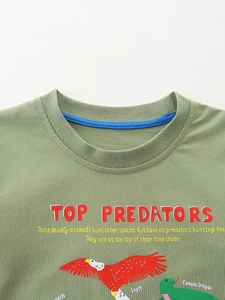 Grass green long sleeve t-shirt for boys with predatory animal prints and round neck