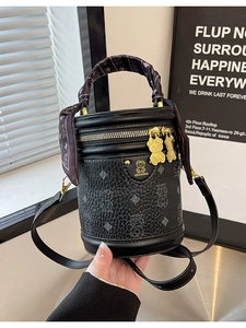 Vintage Women PU Leather Bucket Bag Bear Pattern Printed Shoulder Crossbody Bag Fashion Scarf Handle Cylinder Handbag